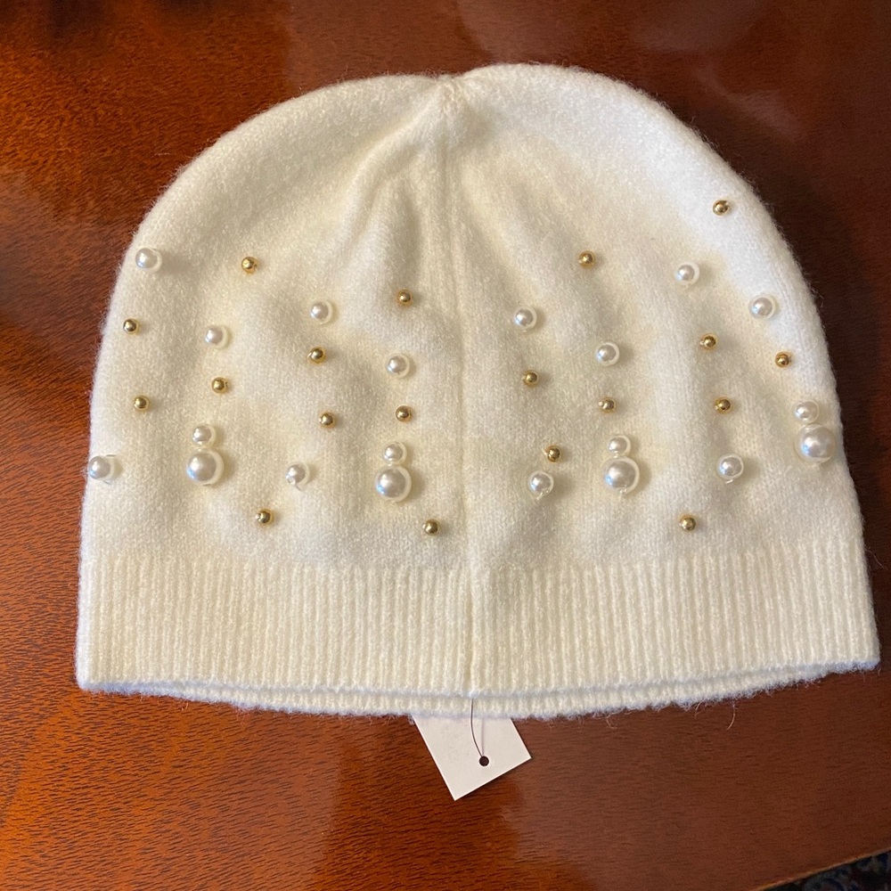 💐 Talbots White Beanie Adorned with Pearls & Gold Beads • NWT - Picture 3 of 5